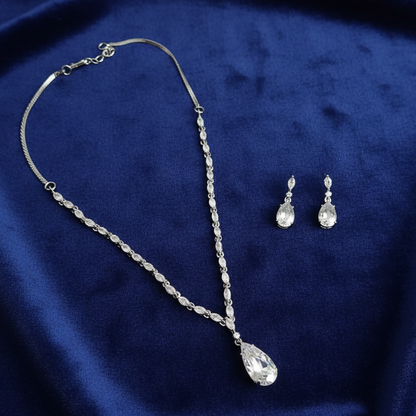 PJ-134  - Crystal White Natural Stone Rain Drop Diamonds Silver - Jewelry Set Of 2