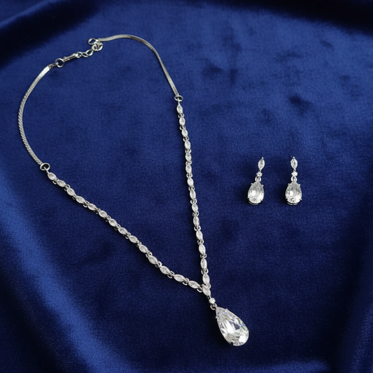 PJ-134  - Crystal White Natural Stone Rain Drop Diamonds Silver - Jewelry Set Of 2