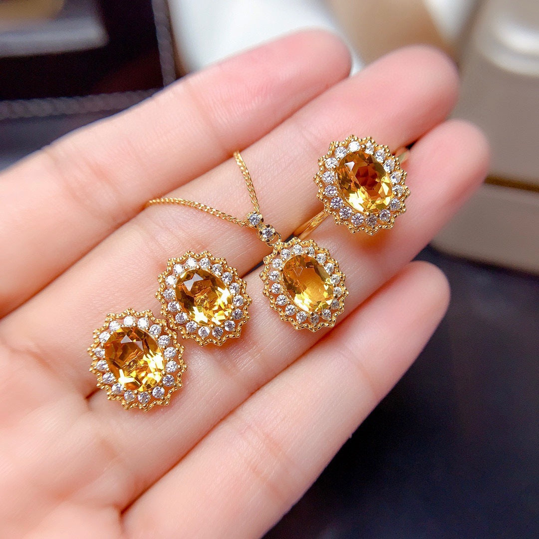 UNI-11030 - Oval Diamond Yellow  Gold - Jewelry Set
